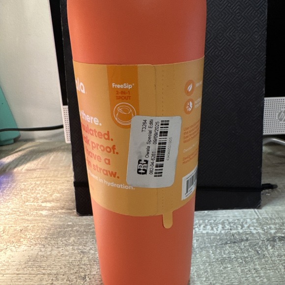 Owala Special Edition 24oz FreeSip TWIST Stainless Steel Water Bottle - Neon - Picture 2 of 5